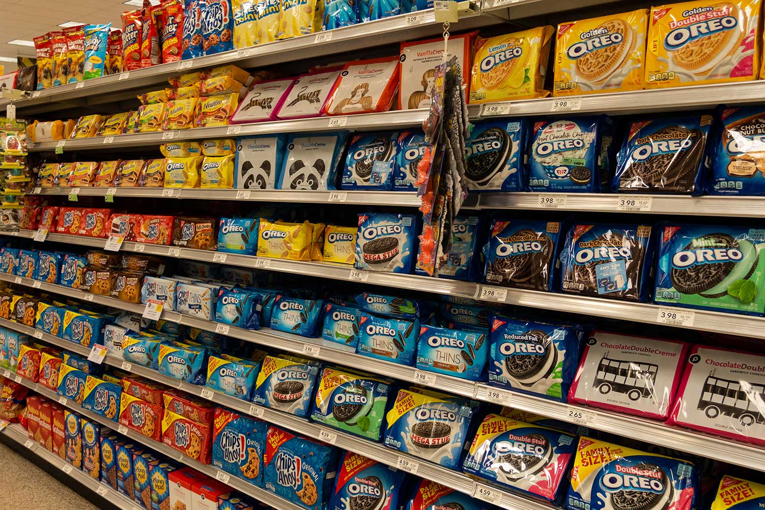 cookie-aisle-grocery-store