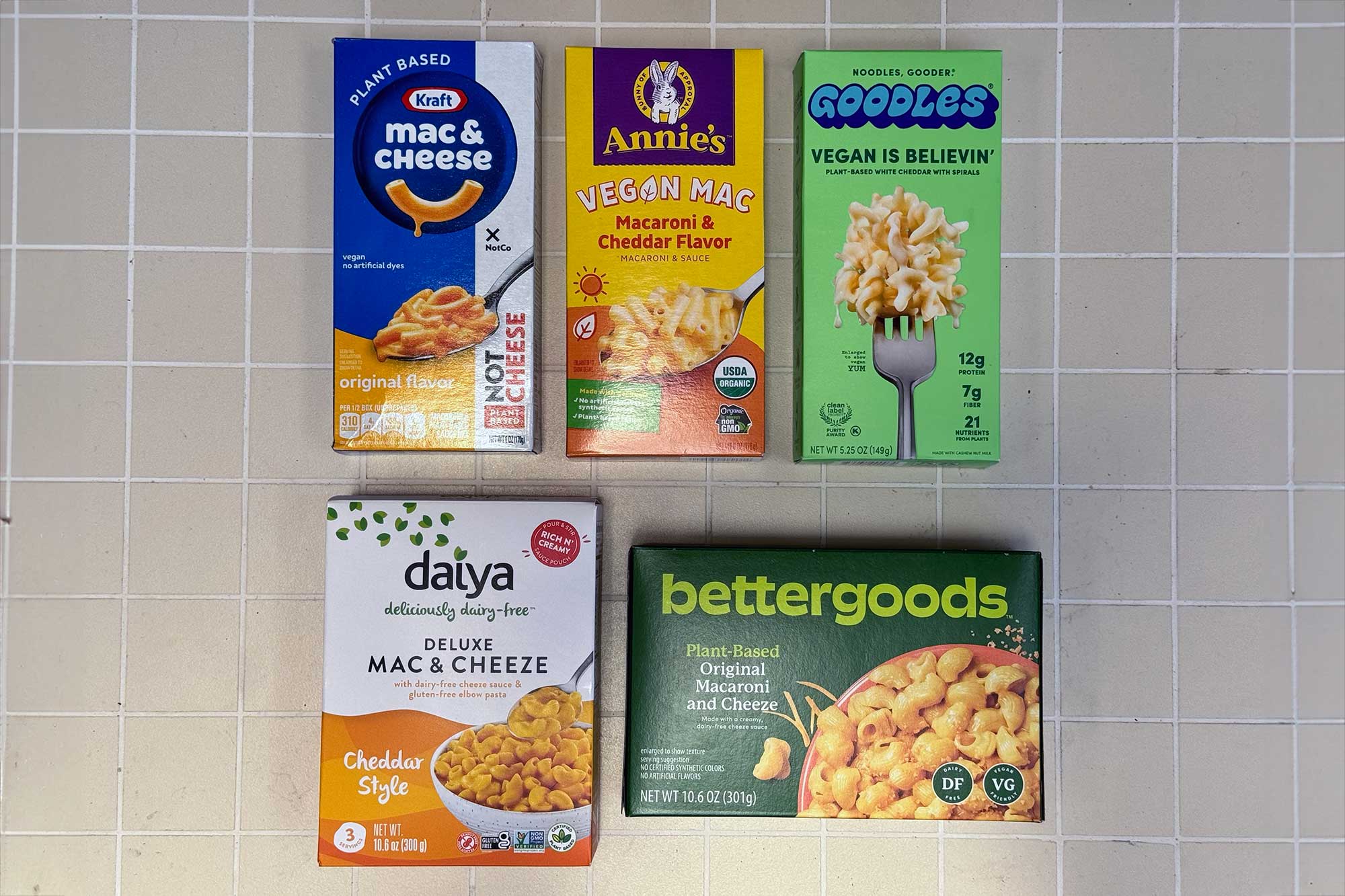 5 plant-based mac and cheeses in boxes