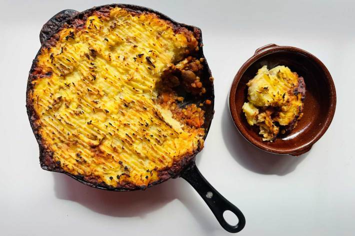 lentil sheperds pie in skillet