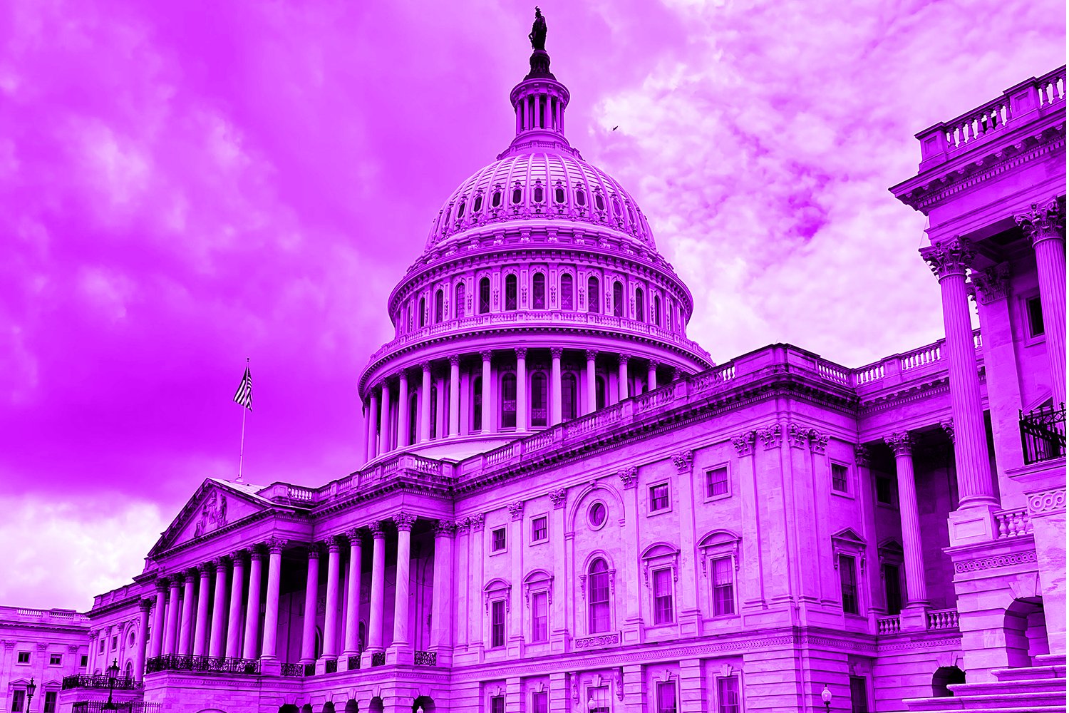 united states capital building on a cloudy day