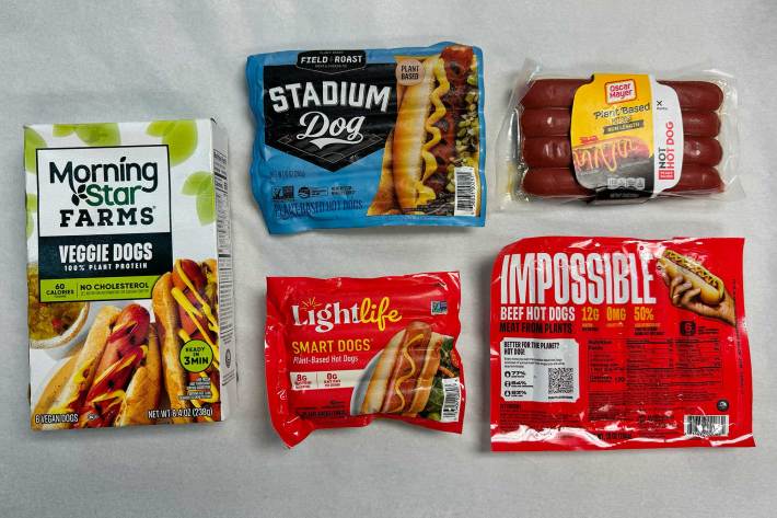five veggie dogs in packaging