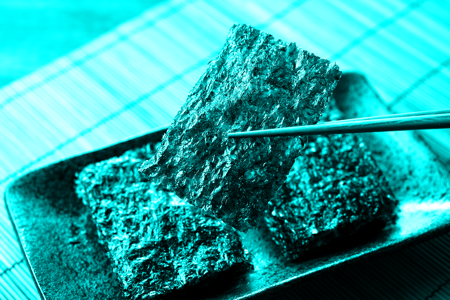 seaweed on a wooden table